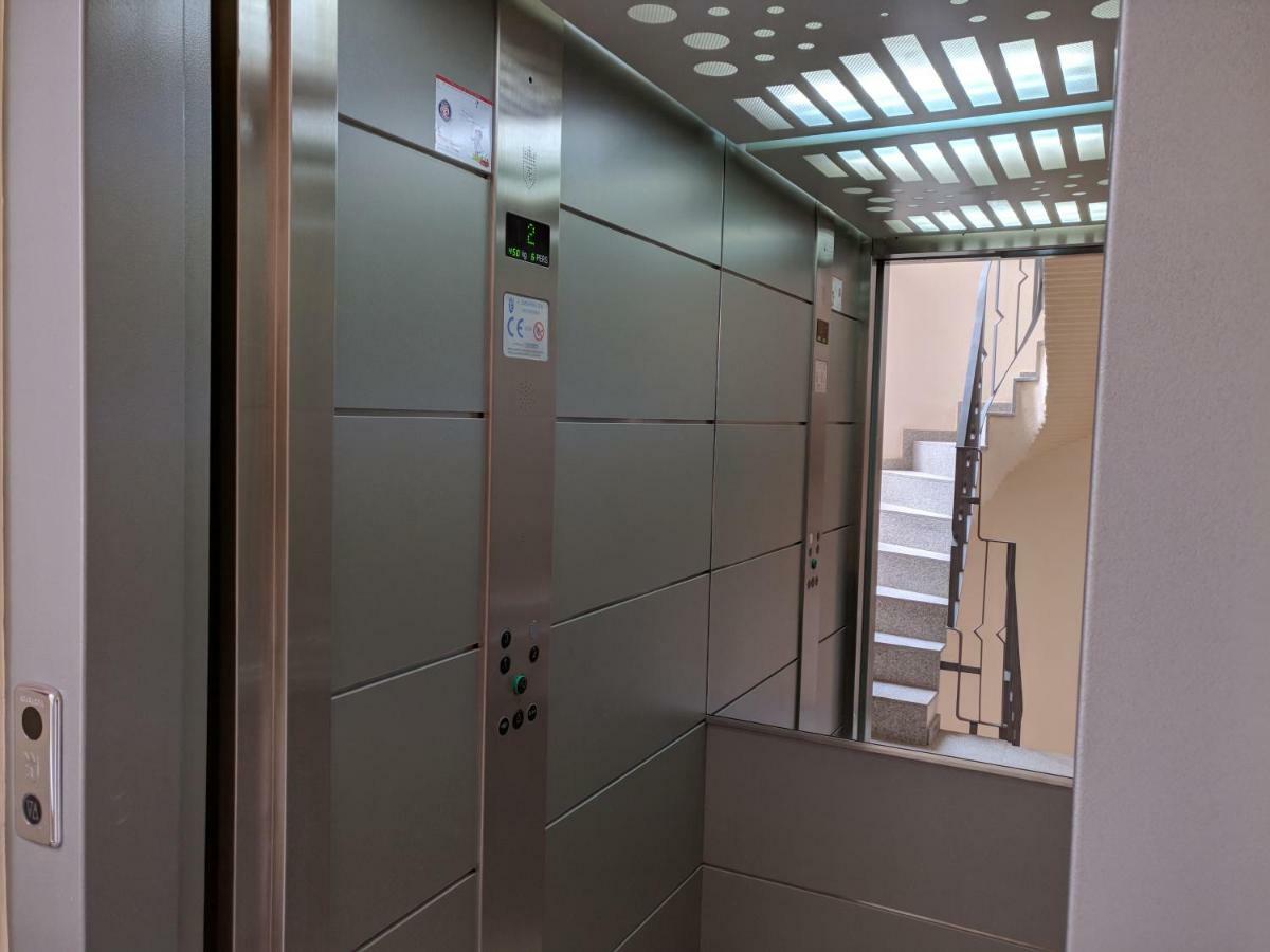 Hin17 Estudio 3 Малага Экстерьер фото